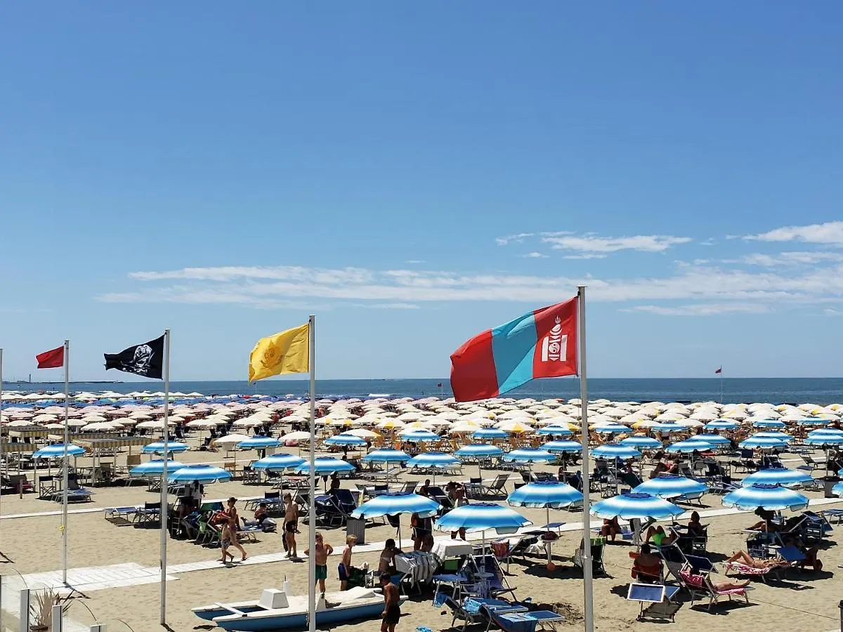 A Due Passi Dal Mare Apartment Lido di Camaiore Italy