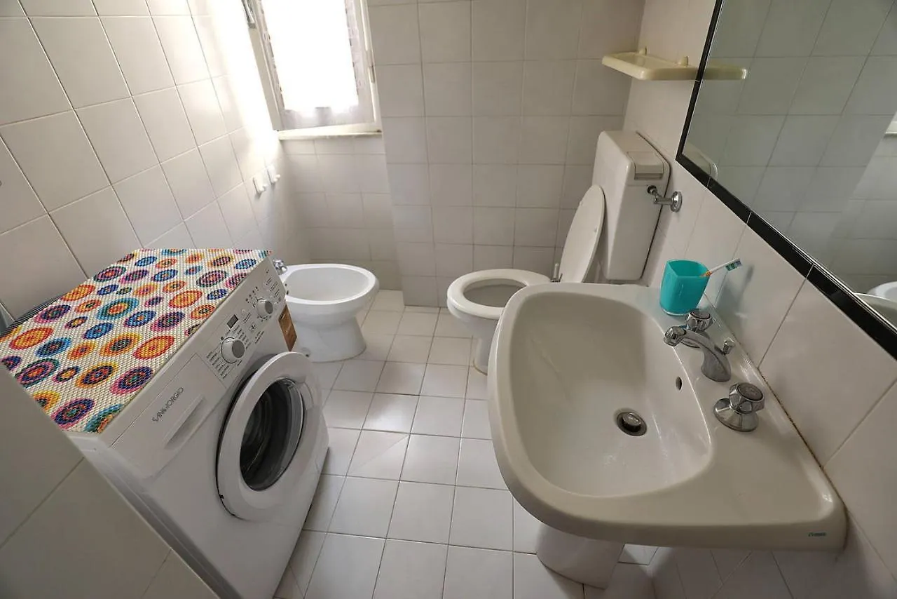 A Due Passi Dal Mare Apartment Lido di Camaiore Italy
